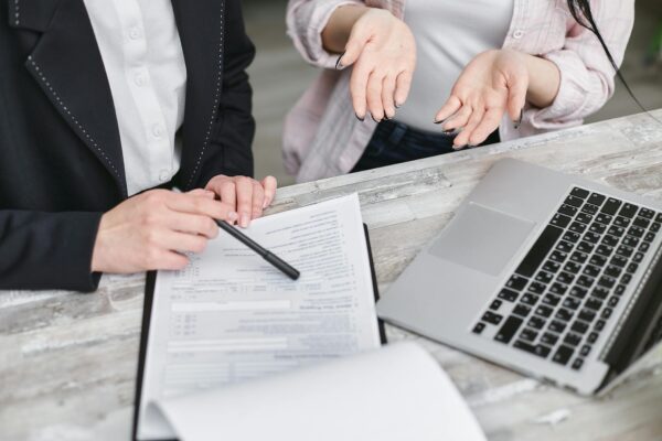 شركة تنظيم إيفنتات: بناء ولاء العملاء عبر التجارب الحية