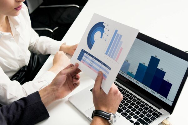 أفضل استراتيجيات التسويق الرقمي في 2025 كيف تضمن نموًا مستمرًا في سوق مزدحم؟ - المسوق المتعدد